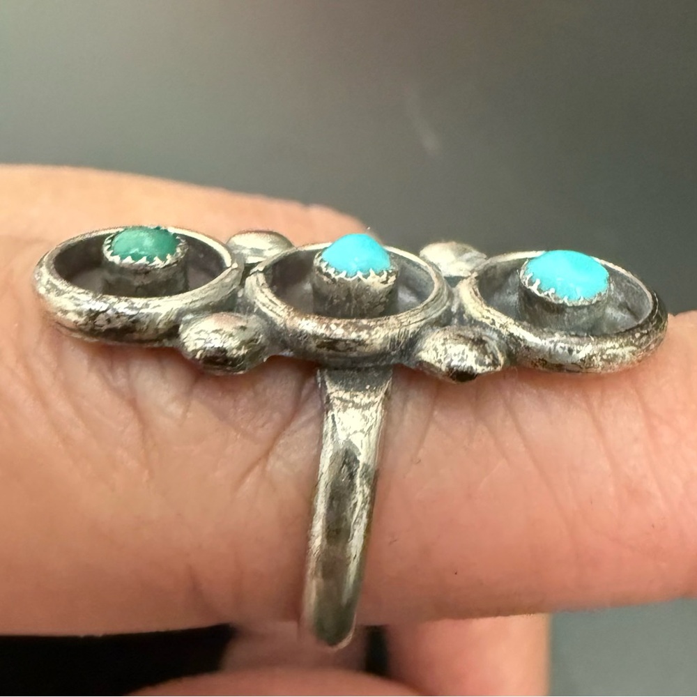 Vintage Unsigned Zuni Native American 3-Row Green Blue Turquoise Ring Size 6 4g. - Picture 9 of 14